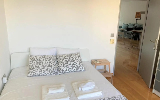 A-10 Modern & luminous - 2BD Athens' party district