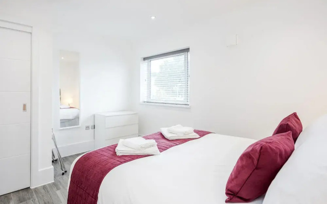 Roomspace Apartments -The Legacy