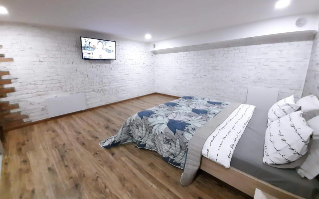 Charlotte -двухуровневая квартира в Центре