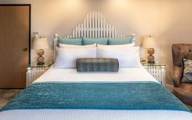 SeaVenture Beach Hotel