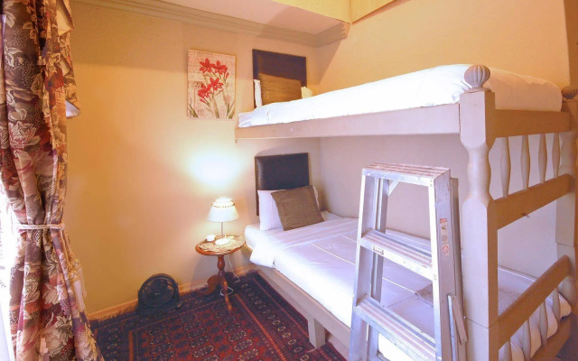 Twin Waters Guest House