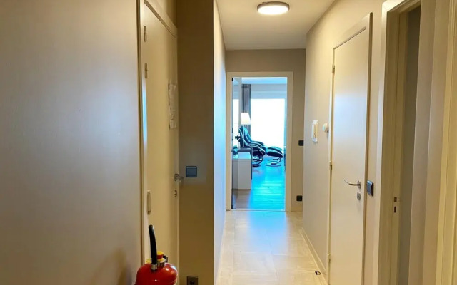 Sea Wall Retreat With Views