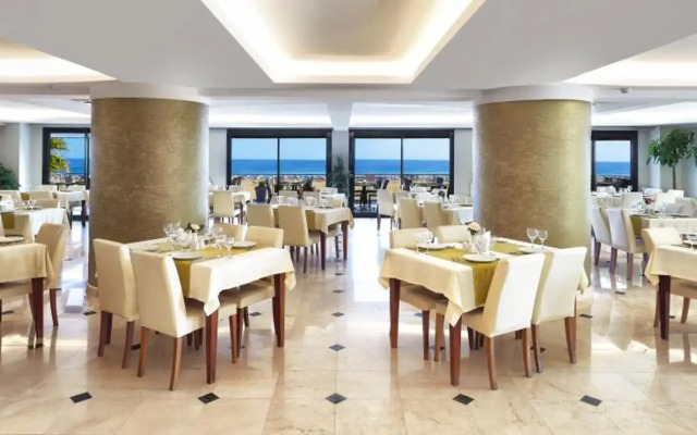 Ayvalik Cinar Hotel
