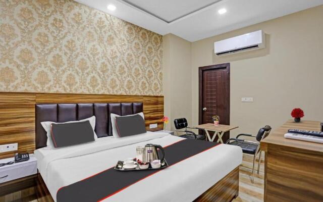 Collection O 93556 Hotel Citi Star