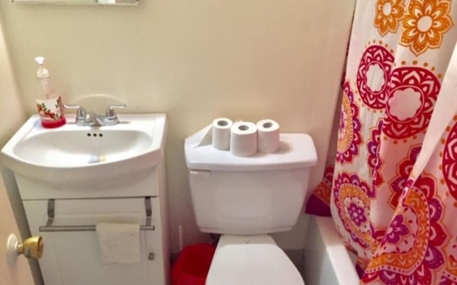 Hutchison - Studio Downtown