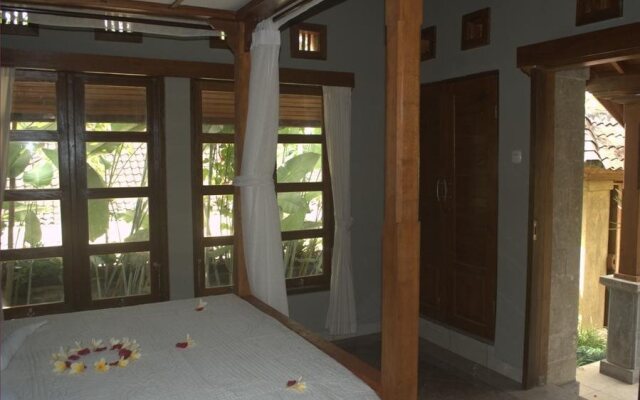 Uma Caming Villas & Gym