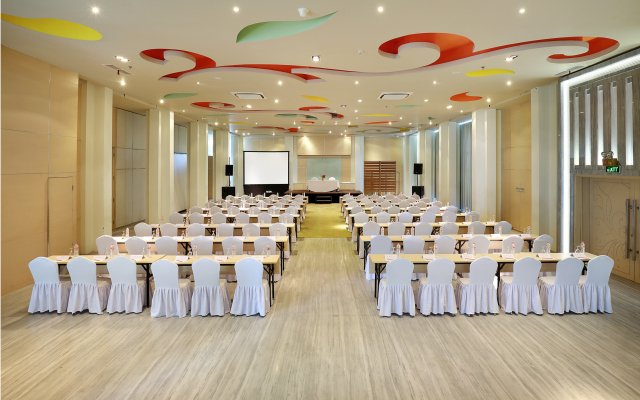 HARRIS Hotel & Residence Sunset Road Bali