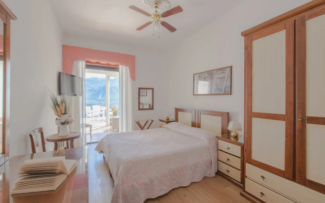 Village Hotel Lucia
