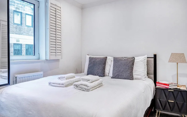 Stunning Apartment in Fashionable Marylebone by Underthedoormat
