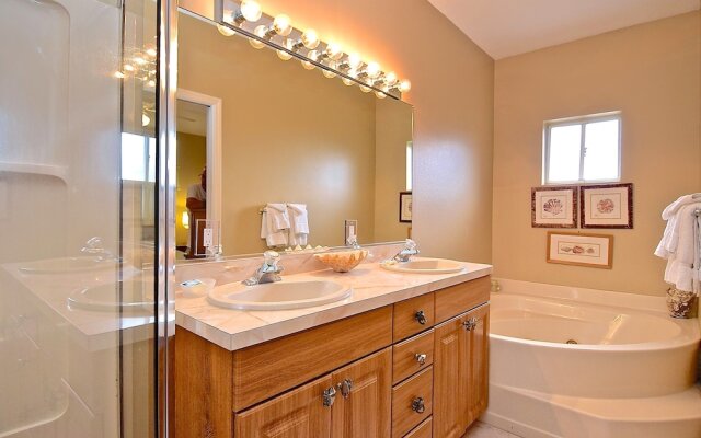 Beach Walk Unit B by Vtrips