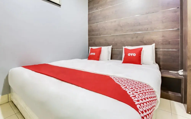 Oyo 89593 Ct Hotel