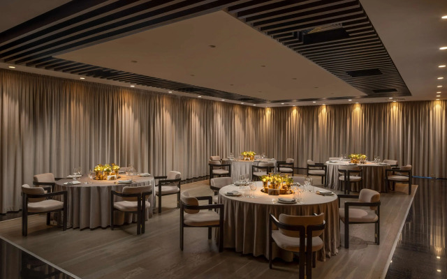 Radisson Blu Leogrand Hotel