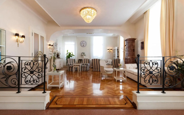 Hotel Italia Palace