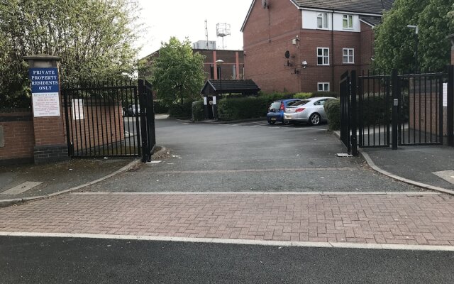 Kingsway Court