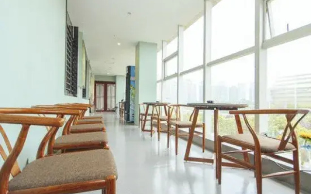 Jiayuan Business Hotel (Zhengzhou CBD Exhibition Center)