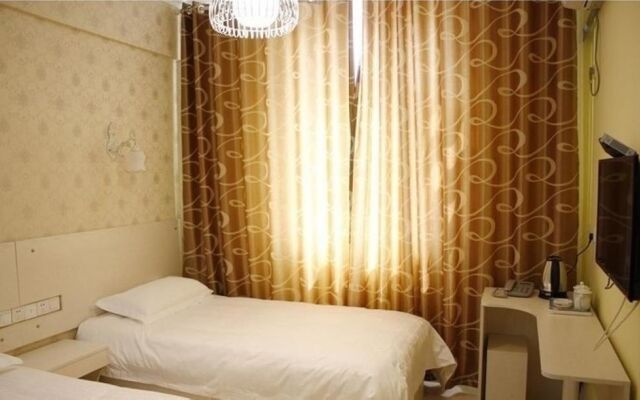 Luoyang Love Me Fashion Hotel