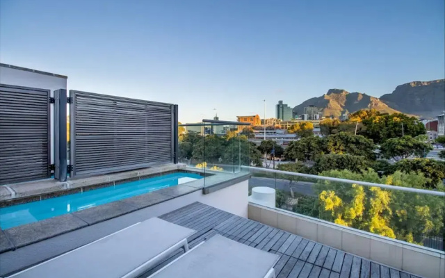 The Canal Three Bedroom Pool Duplex Penthouse - 007