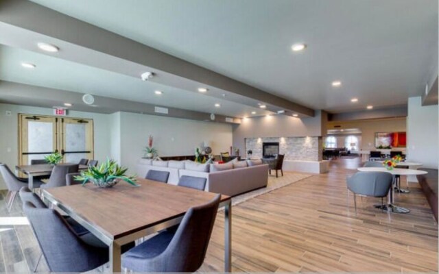 Queen Creek #356 - 2 Br Condo