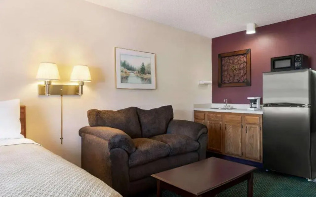 Days Inn Eagle River