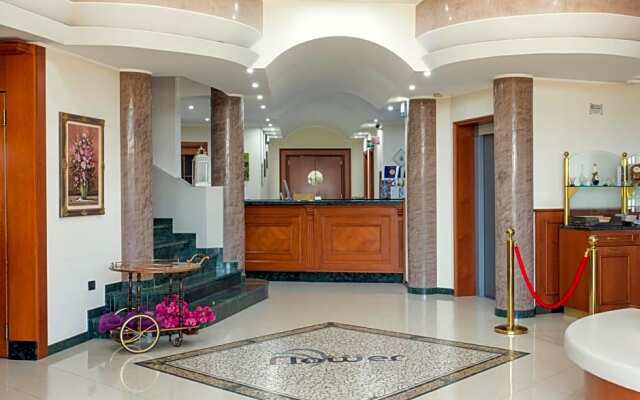 Hotel - Motel Flower