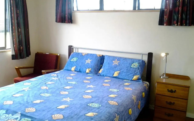 The Sands - Matarangi Holiday House