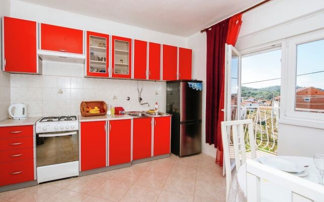 Spacious Apartment With sea View Balcony 150 Meters far From Nice Sandy Beach