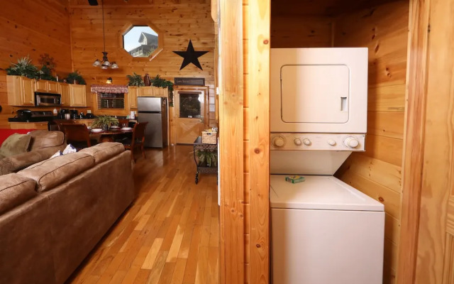 Amazing Grace - Two Bedroom Cabin