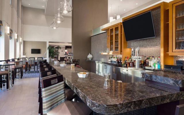 Hampton Inn & Suites Rosemont Chicago O'Hare