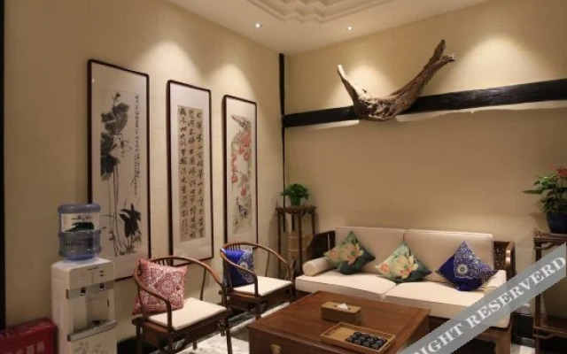 Qilu Sea-view Courtyard Hotel