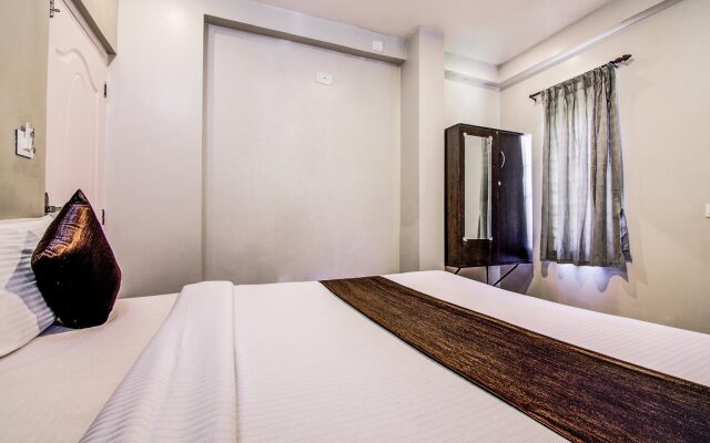 Oyo 18944 Venus Residency