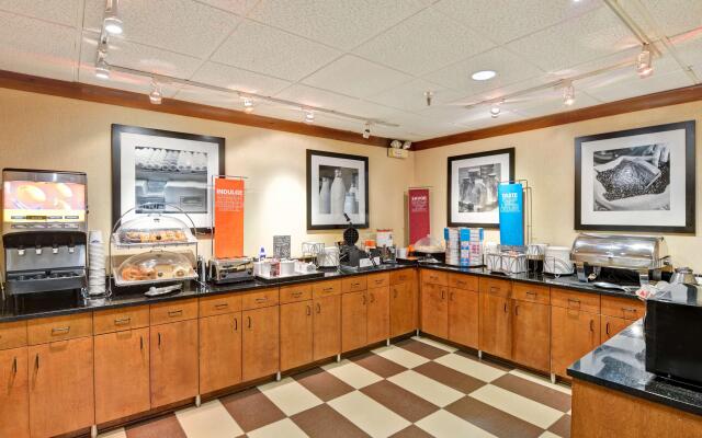 Hampton Inn Memphis-Poplar