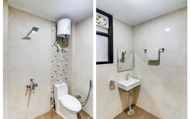Collection O 82772 Hotel Ay Villa