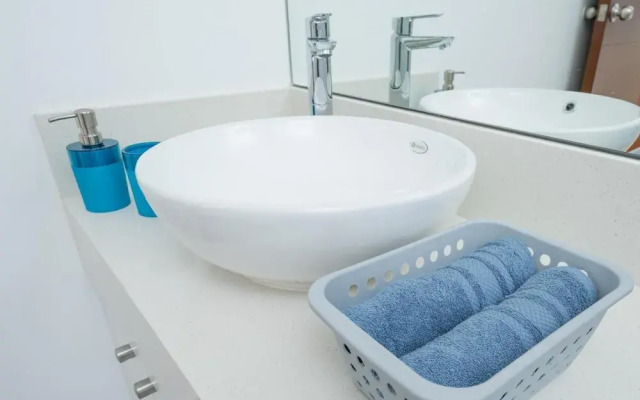 Modern 1 BR Barranco Apartment High Floor