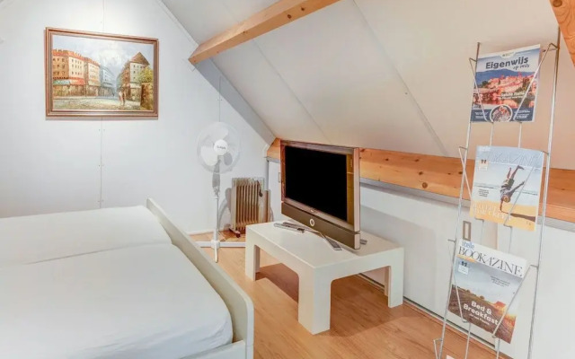 Picturesque Holiday Home in Oldenzaal With Jacuzzi