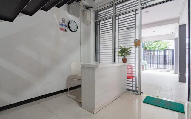 Rumah Afifah Syariah by Reddoorz