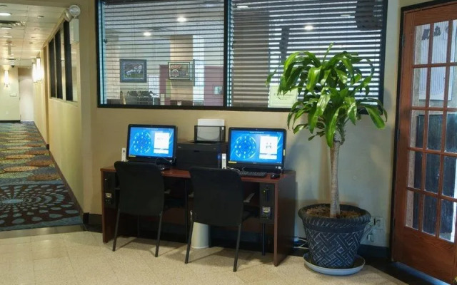 Holiday Inn LaGuardia Airport