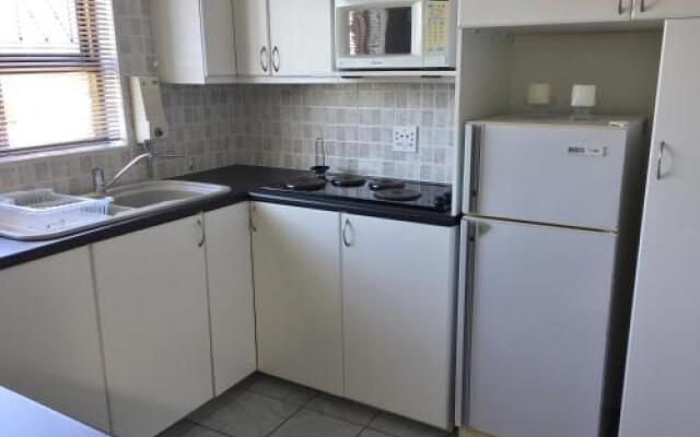 Glenelg Road Guesthouse