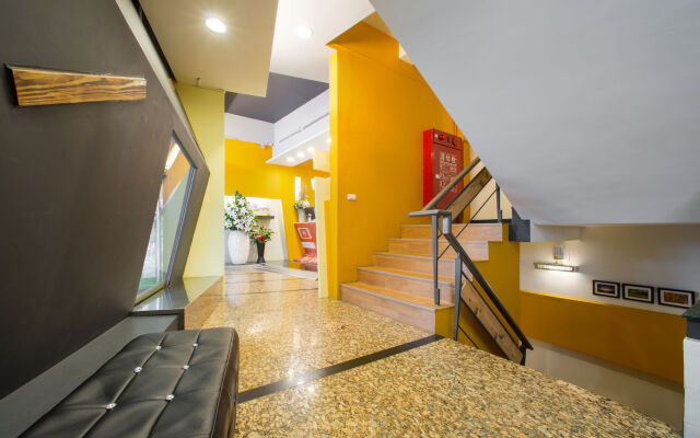 CHECK inn Express Taichung Fengchia