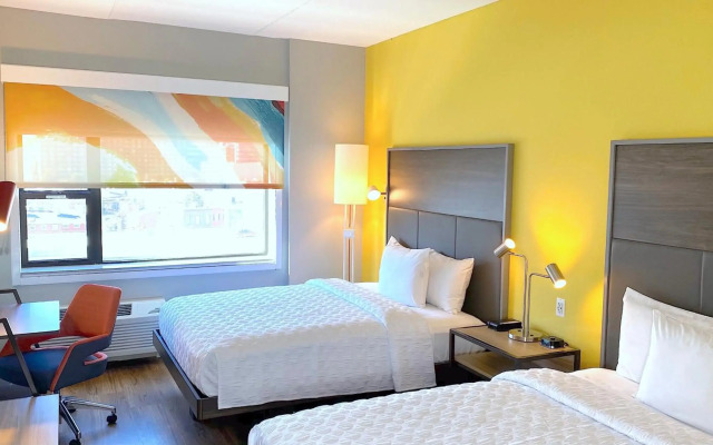 Tru By Hilton Baltimore Harbor East, MD