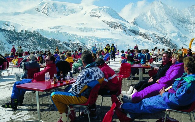 Pretty Apartment With Garden, Terrace, Garden Furniture, BBQ