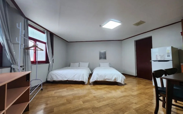 Sorak Y Hostel