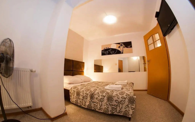 Hotel Marand