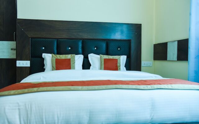 OYO 12850 The Nest