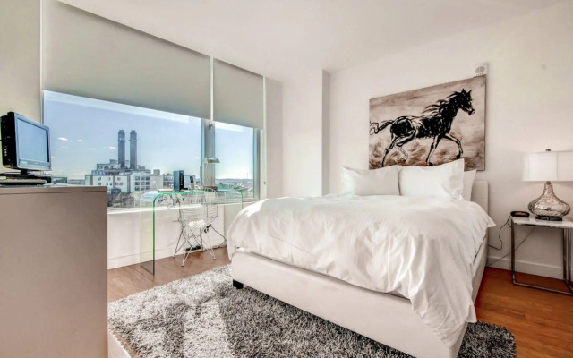 Global Luxury Suites at The Financial District