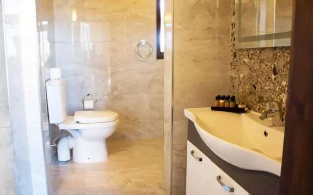 Kenn Gozitan Villa and Pool