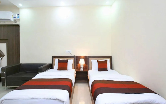 OYO 14157 RS Hotel & Restaurant