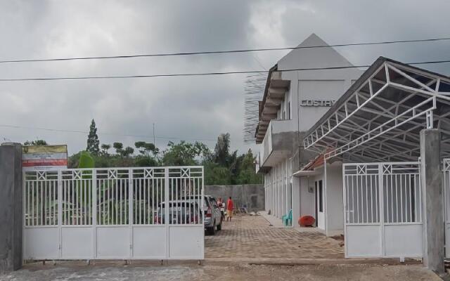 RedDoorz Syariah near Wisata Situ Gunung Sukabumi