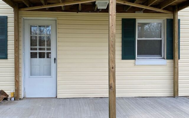 Country Living Patio Apartment in Town