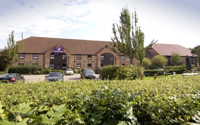 Premier Inn Bridgend - M4 J35