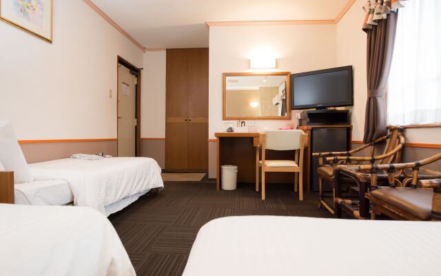 Crown Hotel Okinawa